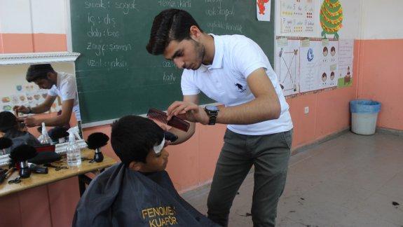 Kırsal Mahallelerde okuyan öğrencilerimizin saç bakımlarını yaptık