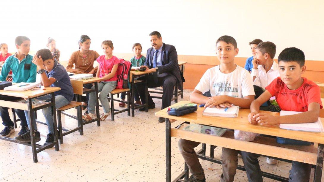 Müdürümüz Nuri Kapanoğlu Kırsal Okulları Geziyor