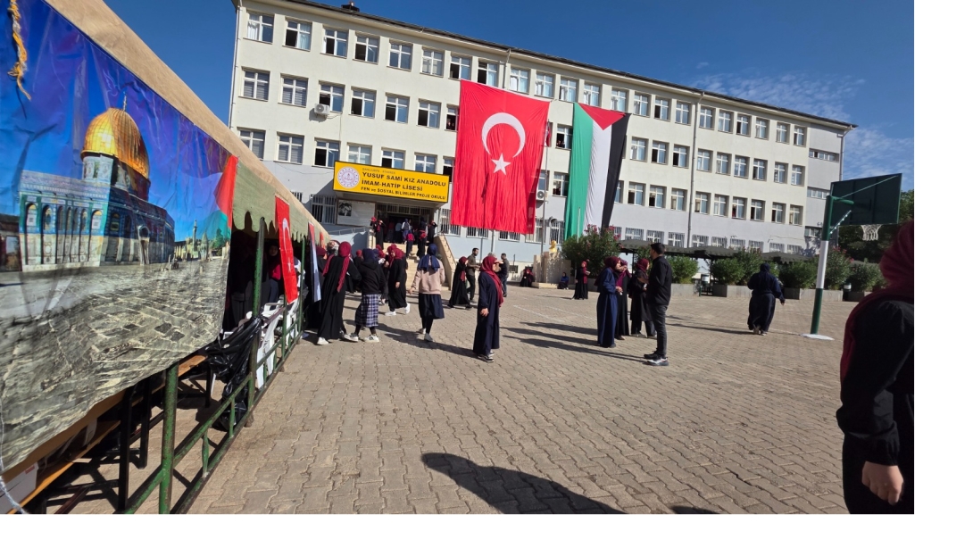 İmam hatip Öğrencilerimizden Gazze İçin Anlamlı Kermes